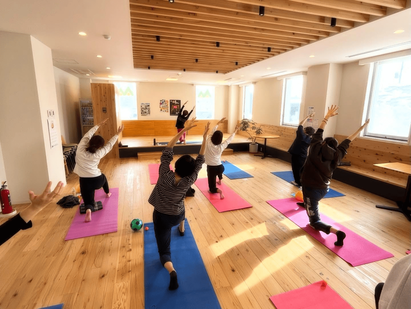 田植えや里山で身体を動かす活動の様子